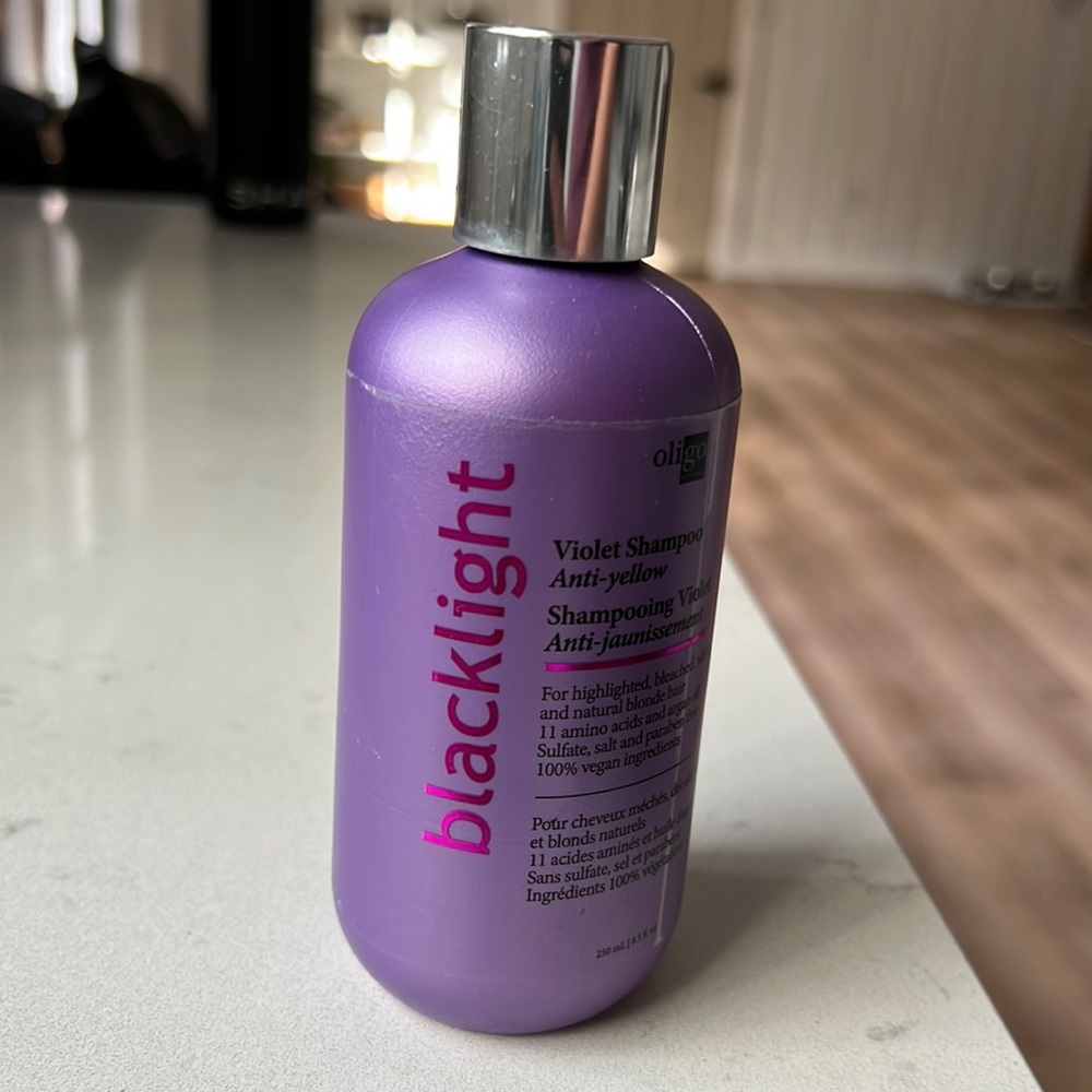 Oligo Blacklight Purple Shampoo Violet